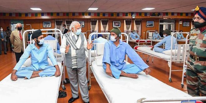 Fact Check: Hospital Ward or Seminar Room, the Truth of Modi’s Visit to Injured Soldiers