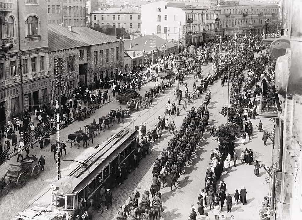 Polish_troops_in_Kiev